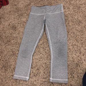 EUC lululemon white herringbone size 4